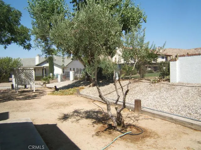 $2,875 | 16342 Ridge View Drive, Apple Valley, CA 92307
