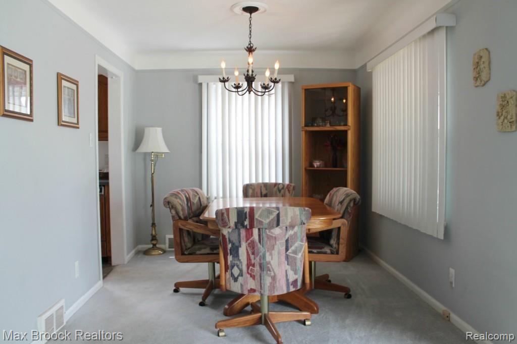 1224 Dorothea Road Berkley, MI 48072 - Photo 7 of 23 IMG_5005.jpg