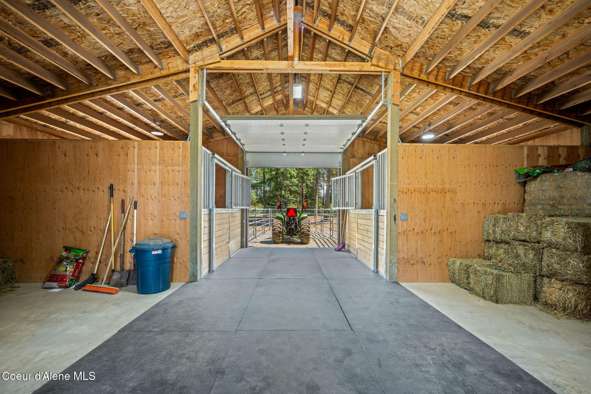 1609 East Amulet Circle Rathdrum, ID 83858 - Photo 47 of 68 2 12x12 Stalls w/Nelson waterers