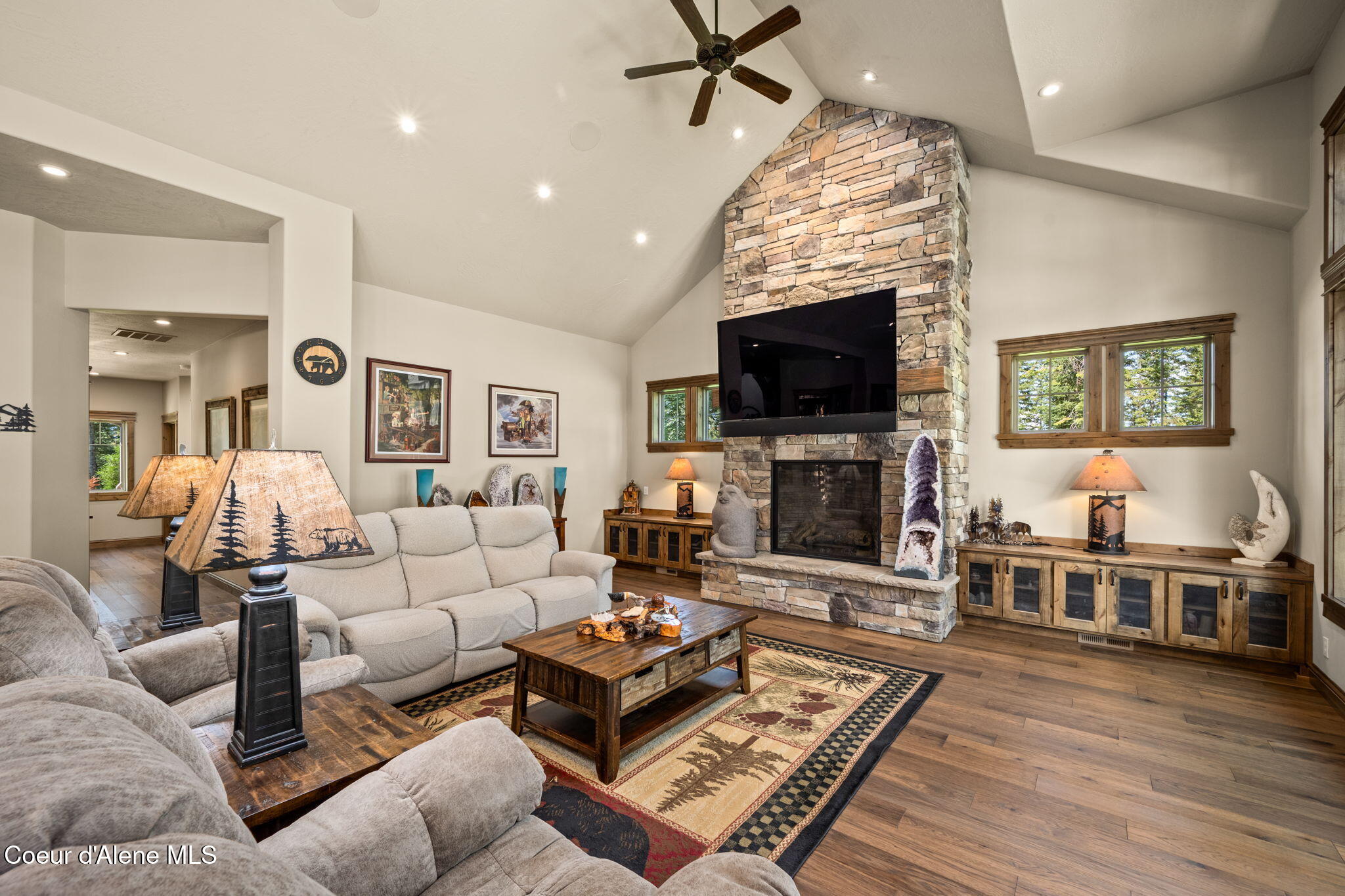 1609 East Amulet Circle Rathdrum, ID 83858 - Photo 8 of 68 Living room