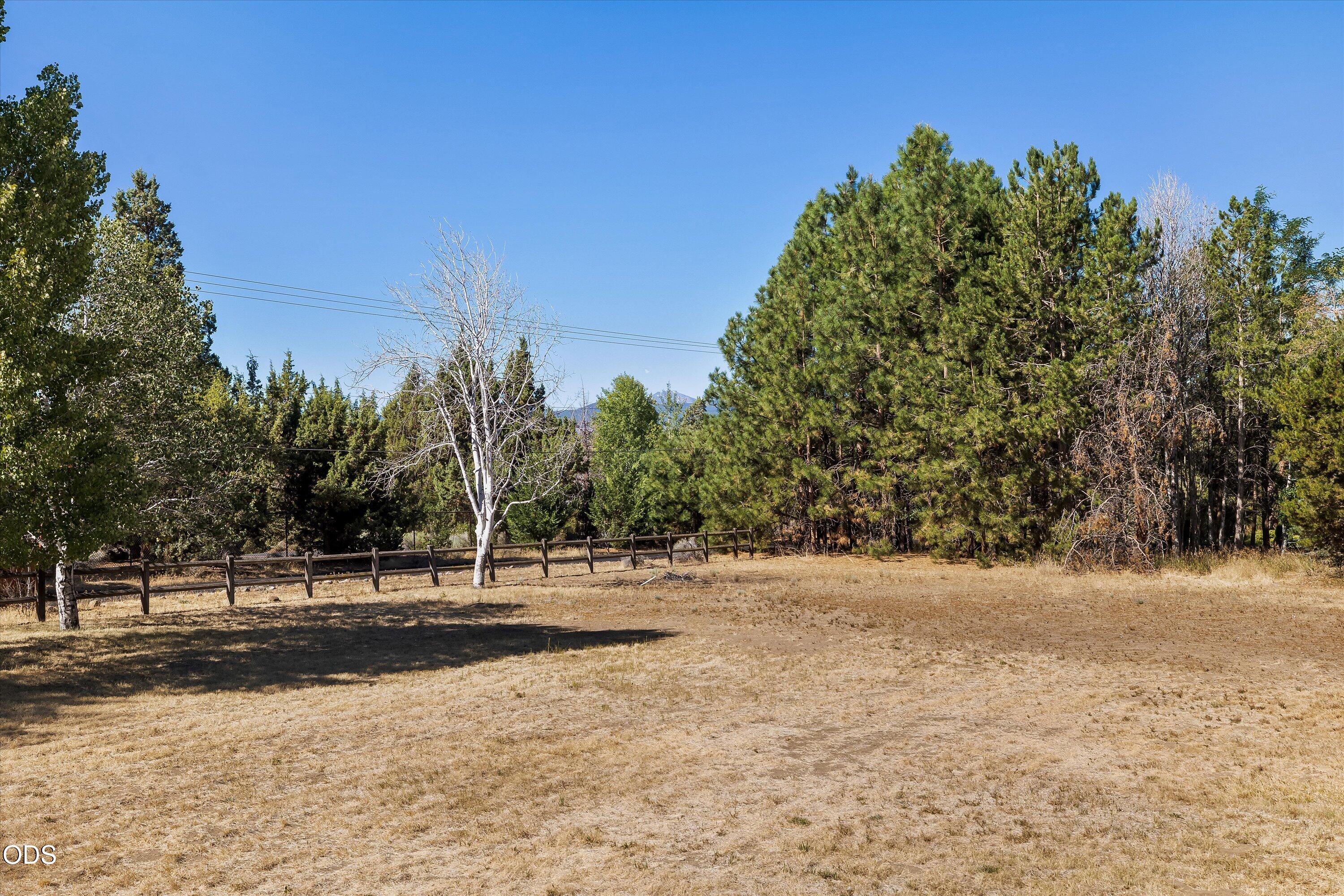 65015 Hopper Road Bend, OR 97703 - Photo 30 of 49 Gallery Image 30