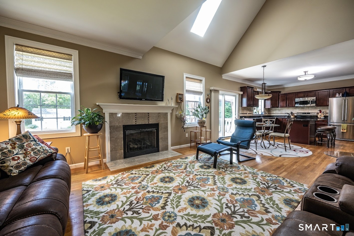 72 Annello Way Middletown, CT 06457 - Photo 5 of 27 No matter where you are, you're part of the conversation.