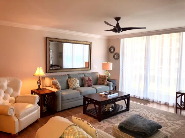 $5,500 | 5440 North Ocean Drive, Unit 304, Singer Island, FL 33404