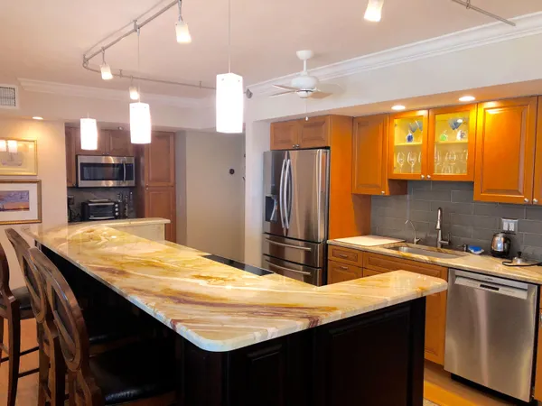 $5,500 | 5440 North Ocean Drive, Unit 304, Singer Island, FL 33404