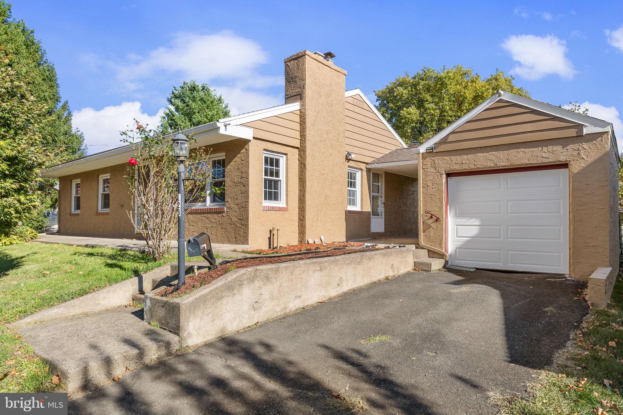 223 Cameron Road Willow Grove, PA 19090 - Photo 3 of 43 Gallery Image 3