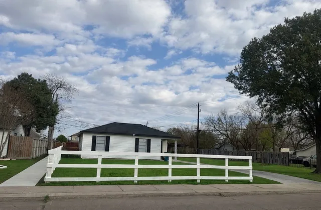 $170,000 | 1305 Jackson Avenue, Pasadena, TX 77506