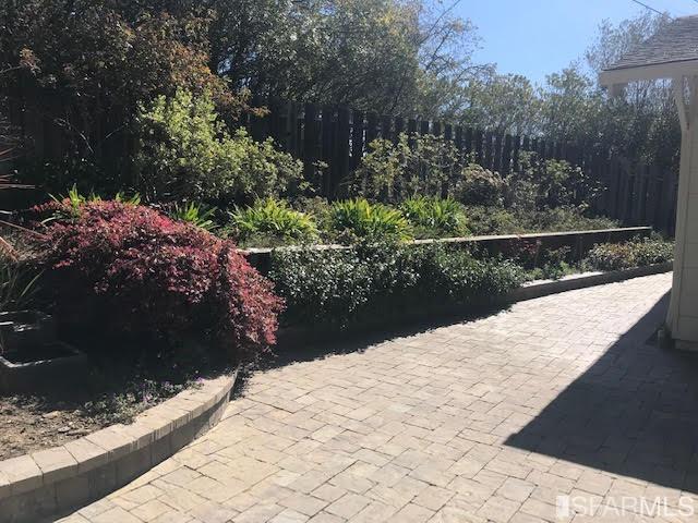 2 Oriole Road Orinda, CA 94563 - Photo 21 of 22 a view of a outdoor space
