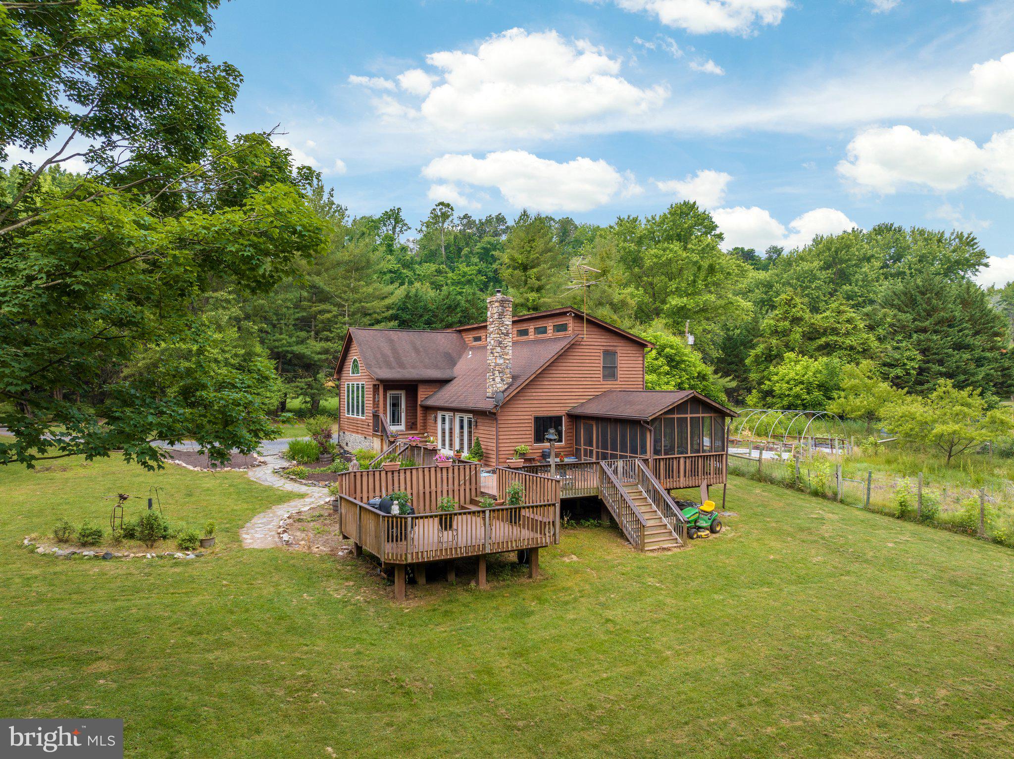 2140 Deer Rapids Road Strasburg, VA 22657 - Photo 24 of 39 Rear