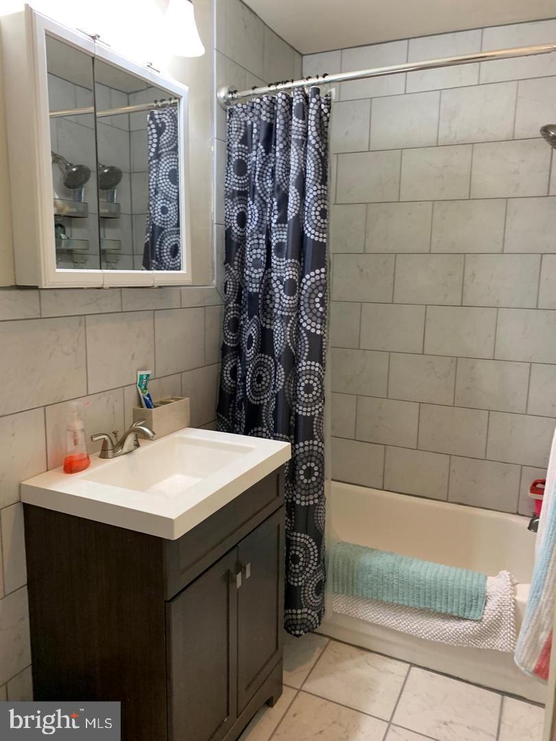 500 South 20th Street Philadelphia, PA 19146 - Photo 3 of 8
