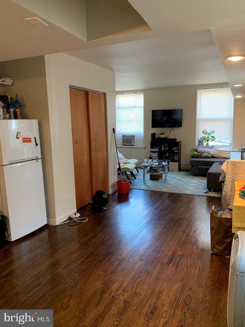 500 South 20th Street Philadelphia, PA 19146 - Photo 7 of 8