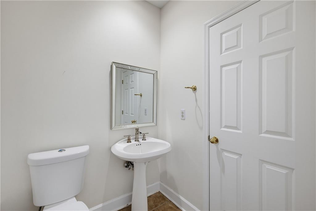 5356 Brooke Ridge Drive Atlanta, GA 30338 - Photo 13 of 40 Gallery Image 13