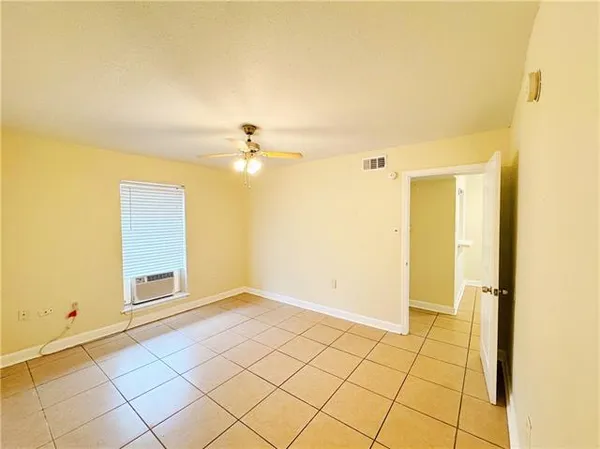 $1,450 | 6200 Riverside Drive, Unit 415, Metairie, LA 70003