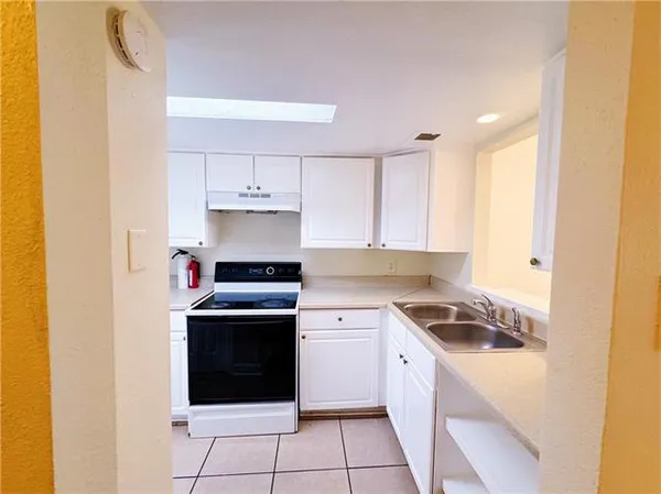 $1,450 | 6200 Riverside Drive, Unit 415, Metairie, LA 70003