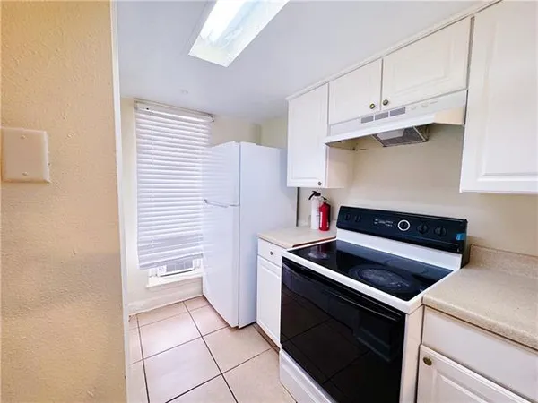 $1,450 | 6200 Riverside Drive, Unit 415, Metairie, LA 70003