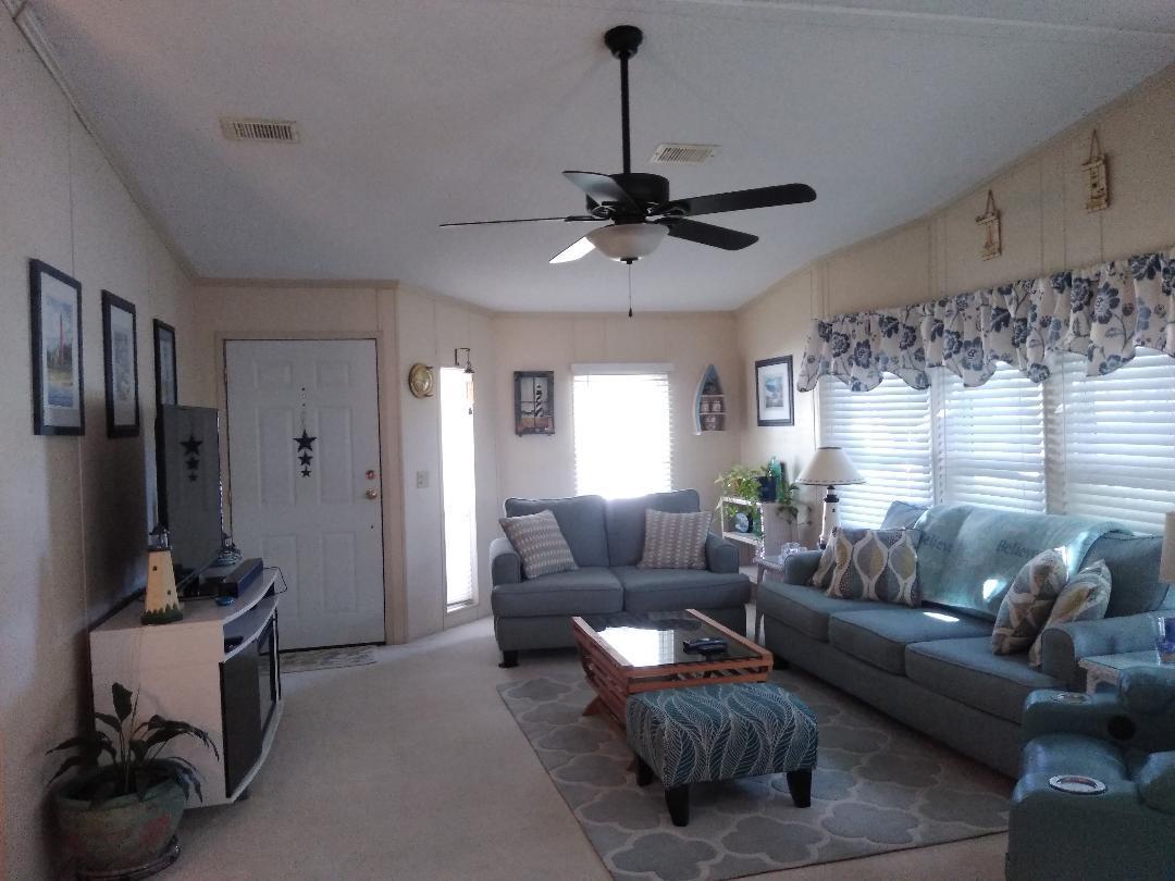 504 Thames Bluff Ridge Fort Pierce, FL 34982 - Photo 11 of 35 Living Room