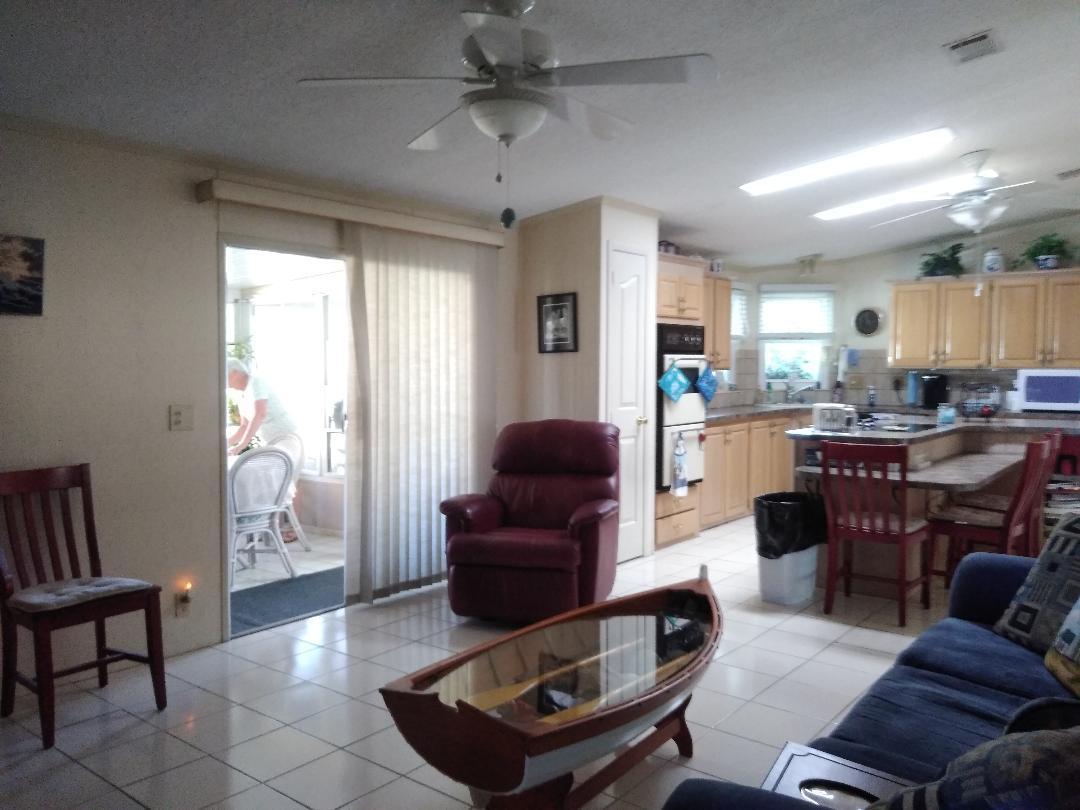 504 Thames Bluff Ridge Fort Pierce, FL 34982 - Photo 18 of 35 Family Room view #1