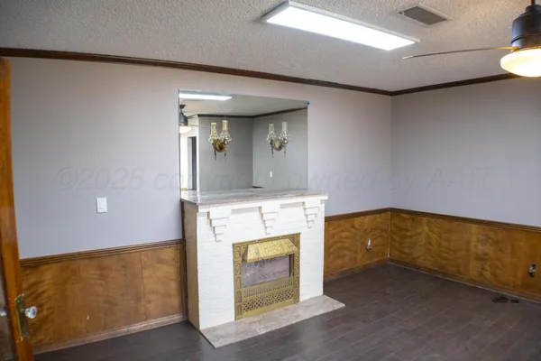 a view of room with washer and dryer