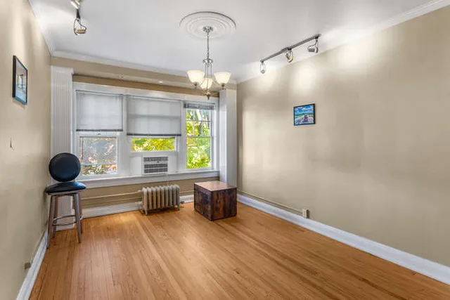 $165,000 | 808 West Park Avenue, Unit 8, Champaign, IL 61820