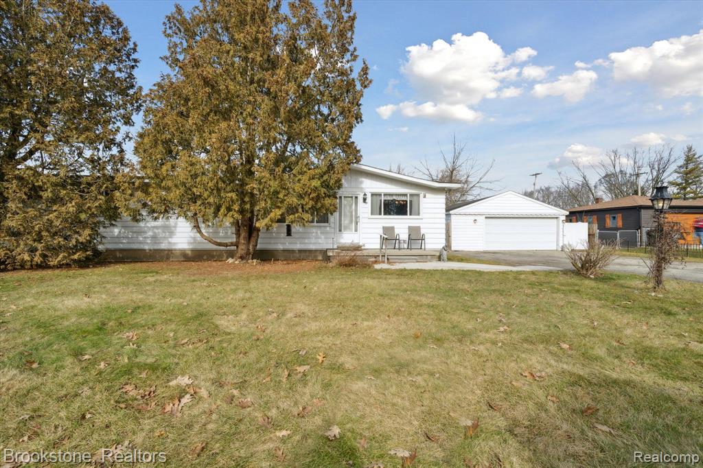 1479 Morley Avenue Rochester Hills, MI 48307 - Photo 3 of 31