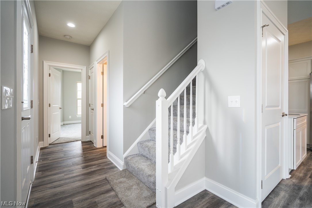 242 Devon Path Medina, OH 44256 - Photo 11 of 21 Gallery Image 11