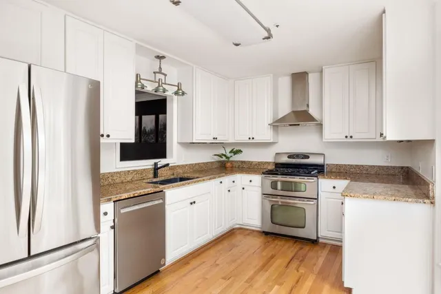 $445,000 | 206 Cameron Place Southeast, Atlanta, GA 30339