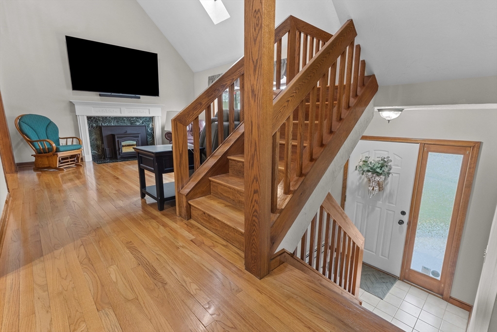 16 Flint Pond Road Worcester, MA 01604 - Photo 7 of 42 Gallery Image 7