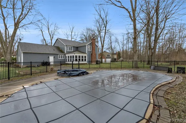 $699,900 | 70 Wynngate Lane, Amherst, NY 14221
