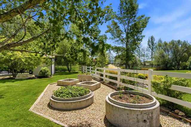 788 North Center Street Midway, UT 84049 - Photo 10 of 117