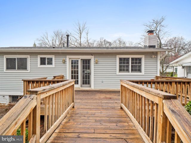 $590,000 | 11905 Hunters Lane, Rockville, MD 20852