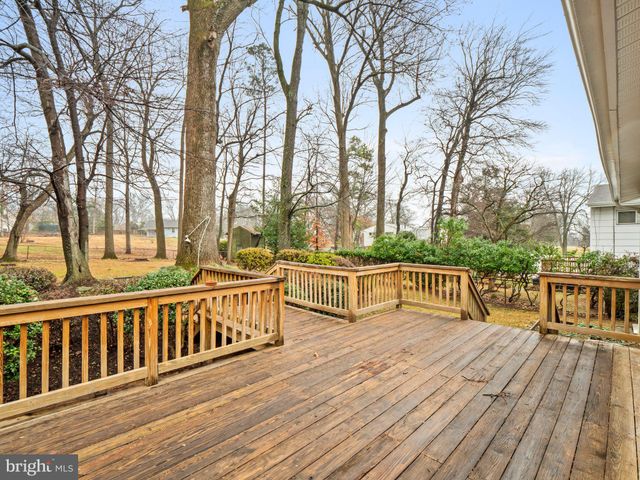 $590,000 | 11905 Hunters Lane, Rockville, MD 20852