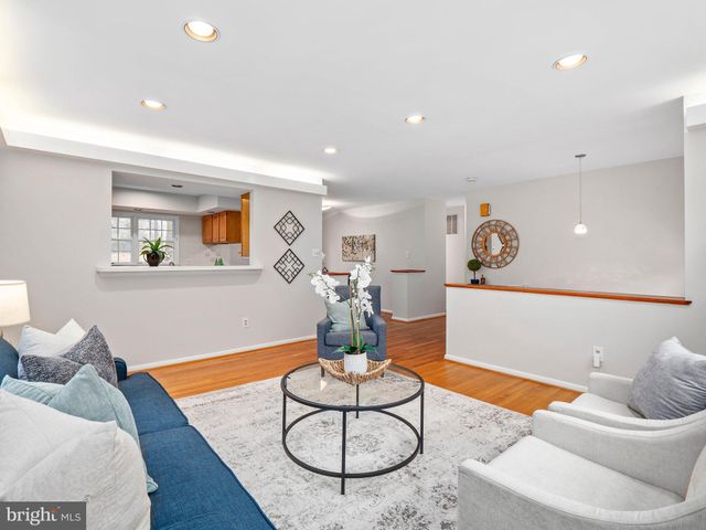 $590,000 | 11905 Hunters Lane, Rockville, MD 20852