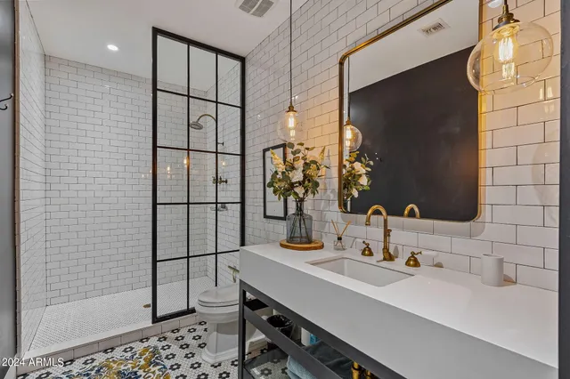 $2,400,000 | 2017 North 1st Avenue, Phoenix, AZ 85004