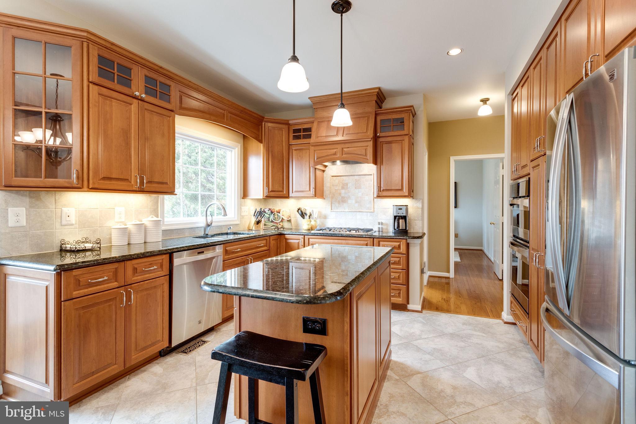 8548 Hooes Road Springfield, VA 22153 - Photo 18 of 53 Stainless Steel Appliances