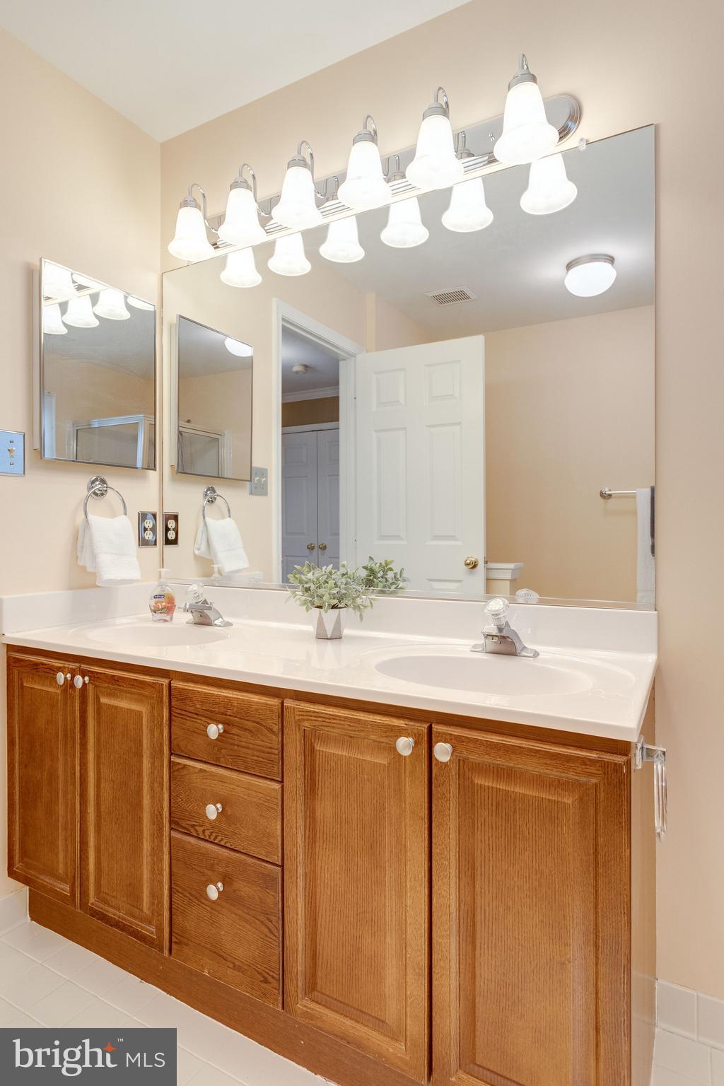 8548 Hooes Road Springfield, VA 22153 - Photo 34 of 53 Bathroom #2