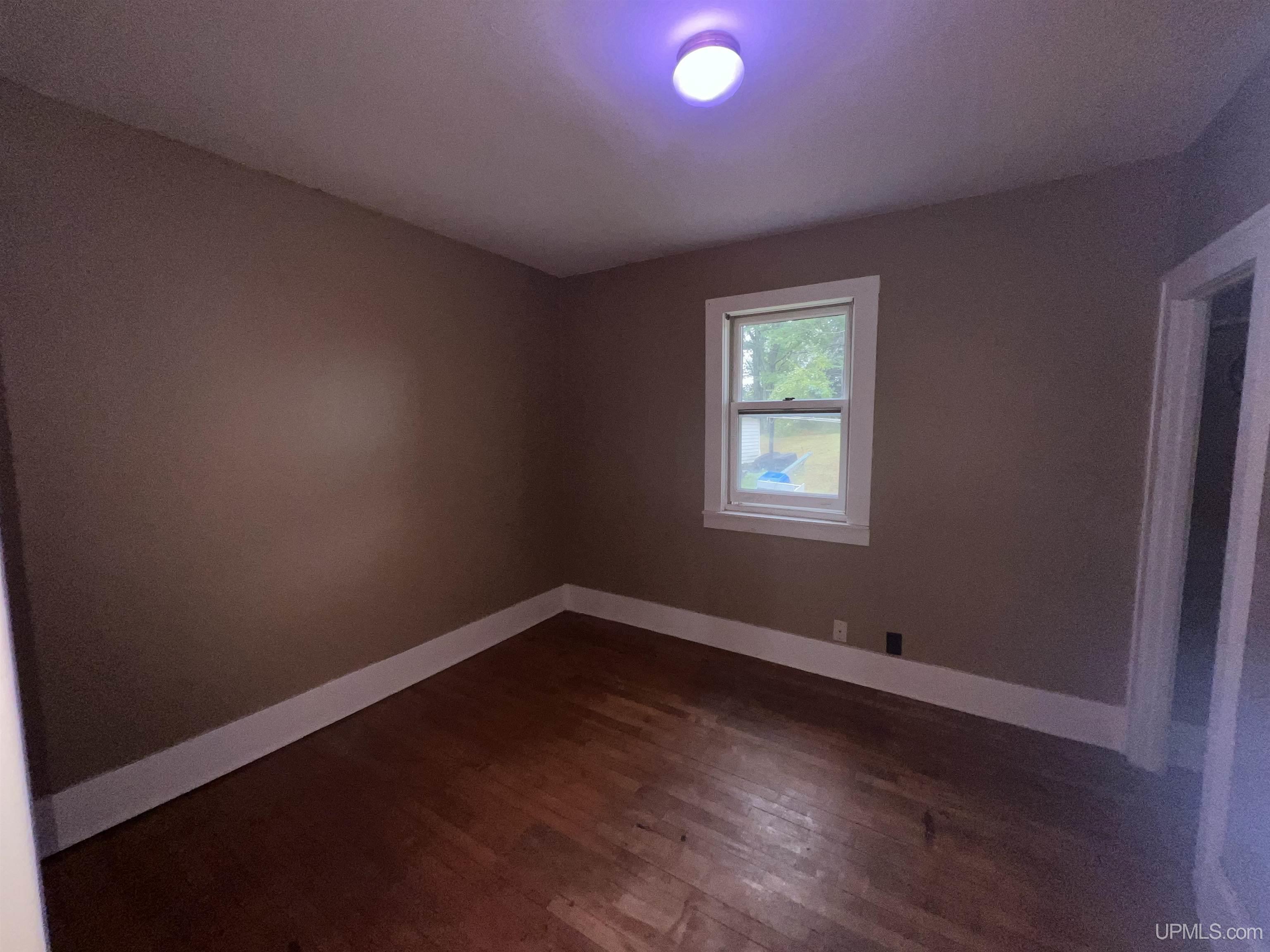 136 Mitchell Street Kingsford, MI 49802 - Photo 11 of 20