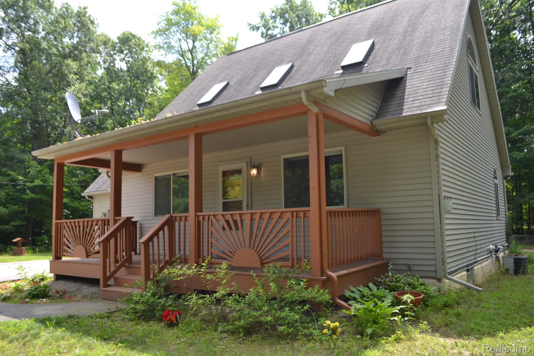 4178 Hamilton Road Harrison, MI 48625 - Photo 2 of 45 Gallery Image 2