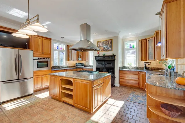 $2,275,000 | 77A Brooks Street, Winchester, MA 01890