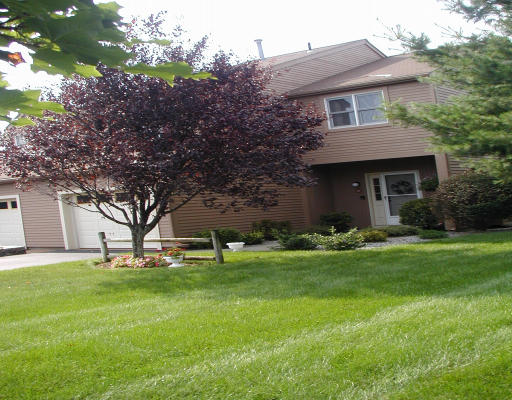 1105 B Ridgefield Circle, Unit B; 1105 Clinton, MA 01510 - Photo 1 of 2 Gallery Image 1