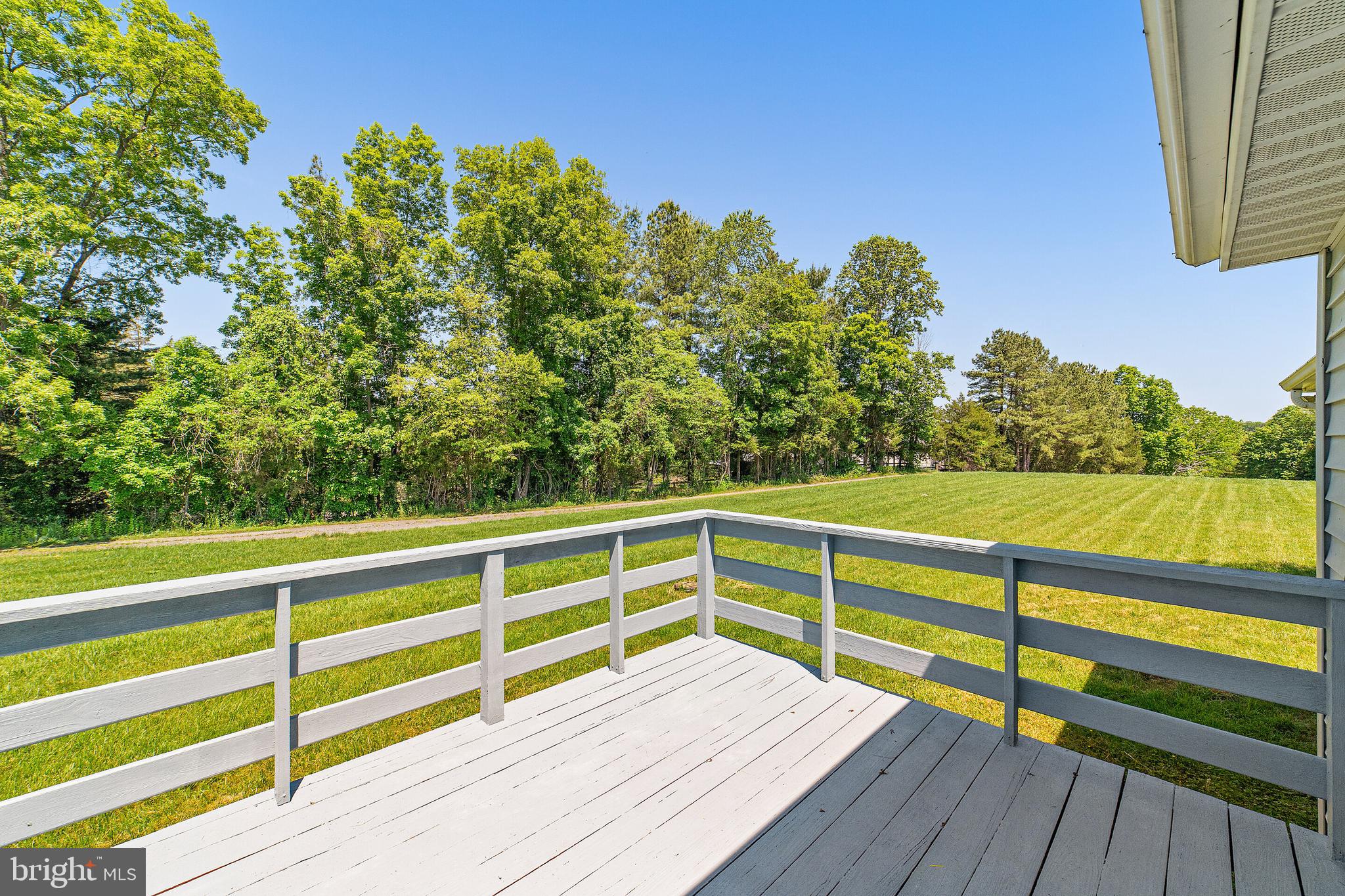 9788 Conde Road Marshall, VA 20115 - Photo 8 of 57