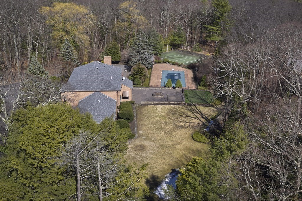 60 Cliff Road Weston, MA 02493 - Photo 14 of 16