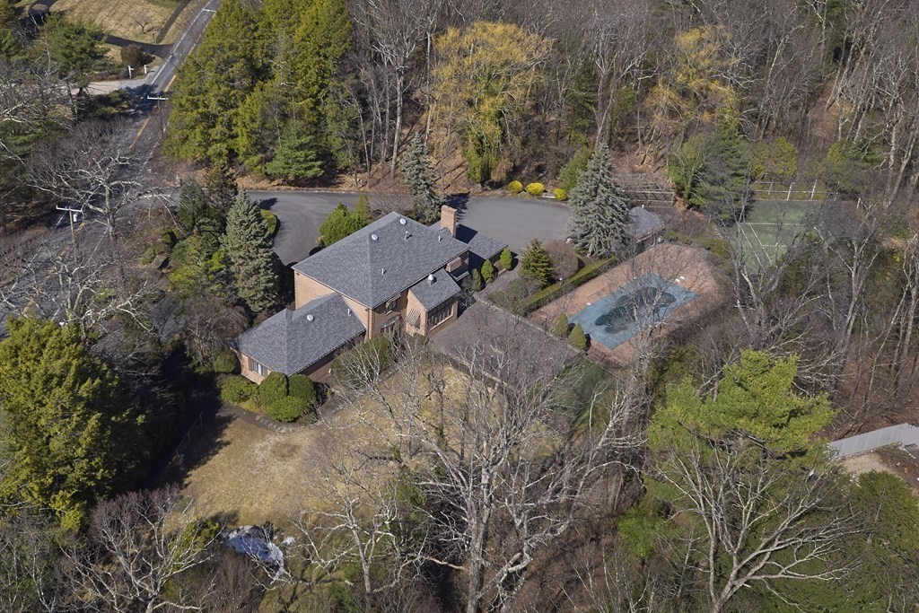 60 Cliff Road Weston, MA 02493 - Photo 15 of 16