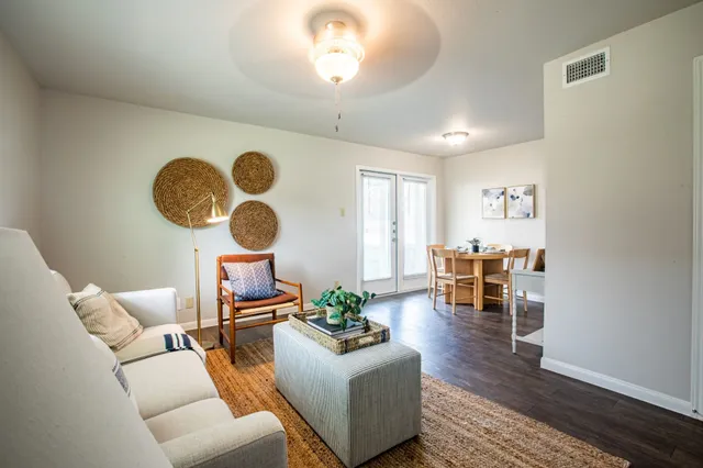 $804 | 2008 Sam Houston Drive, Victoria, TX 77901