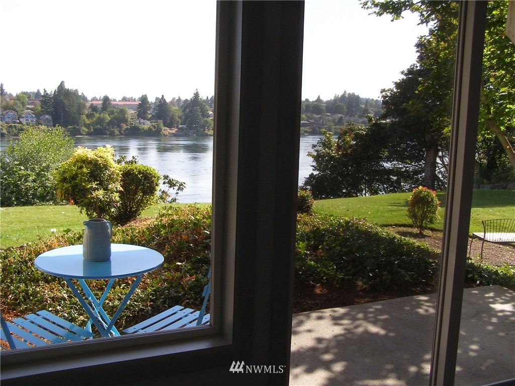 525 Lebo Boulevard, Unit C1 Bremerton, WA 98310 - Photo 3 of 22
