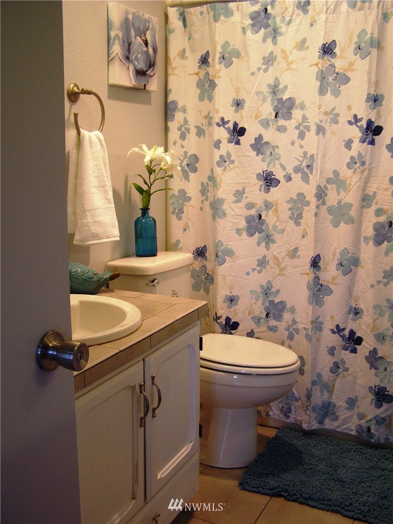 525 Lebo Boulevard, Unit C1 Bremerton, WA 98310 - Photo 4 of 22
