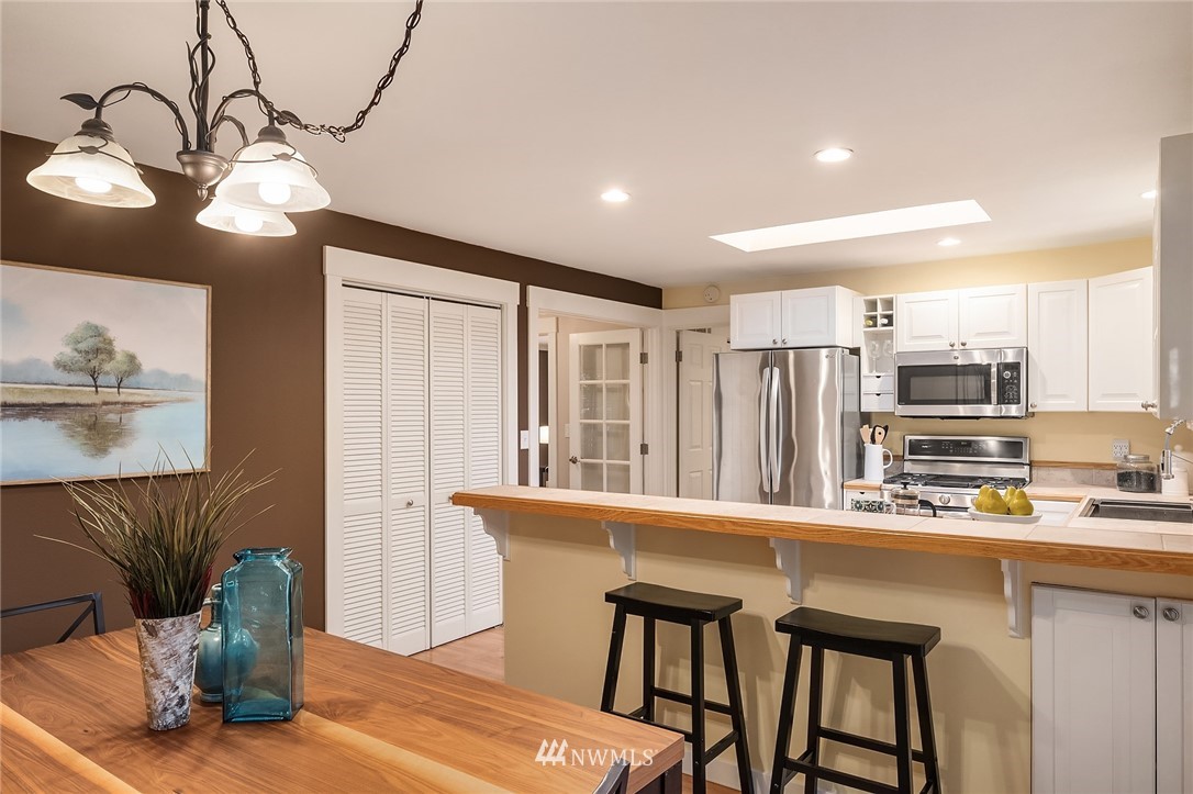 14325 Southeast 136th Street Renton, WA 98059 - Photo 14 of 38 Gallery Image 14