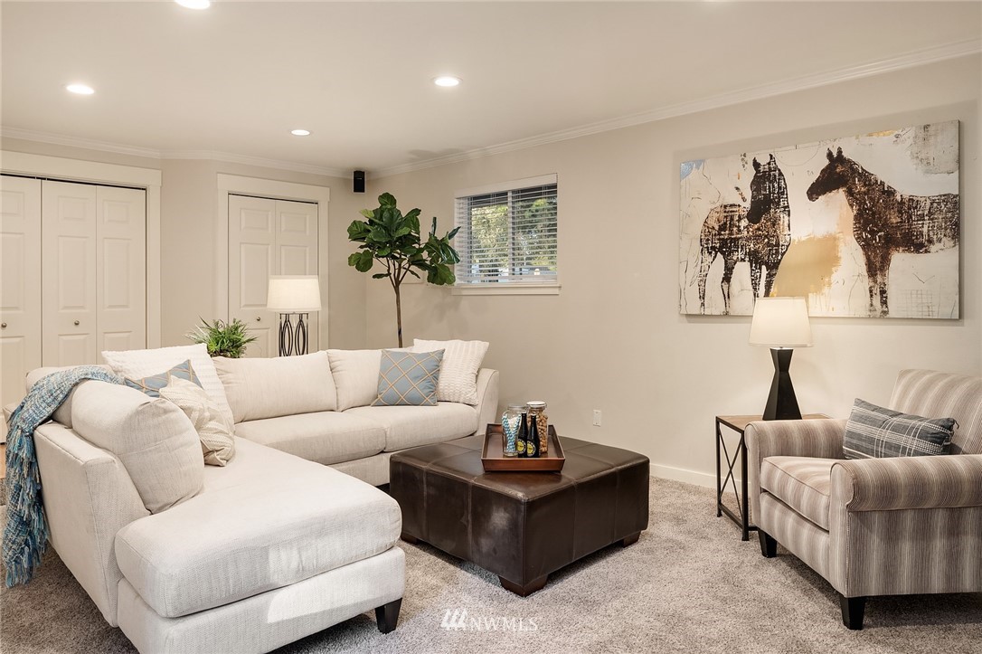 14325 Southeast 136th Street Renton, WA 98059 - Photo 18 of 38 Gallery Image 18