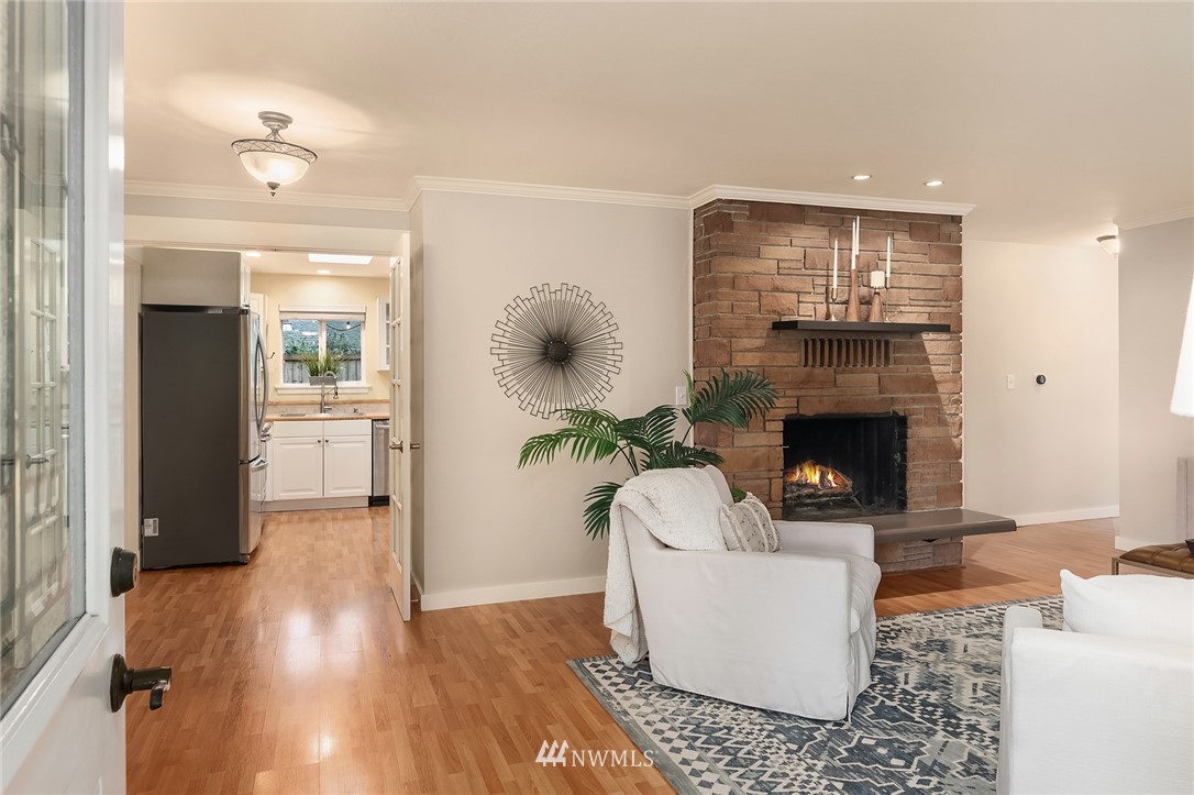 14325 Southeast 136th Street Renton, WA 98059 - Photo 8 of 38 Gallery Image 8