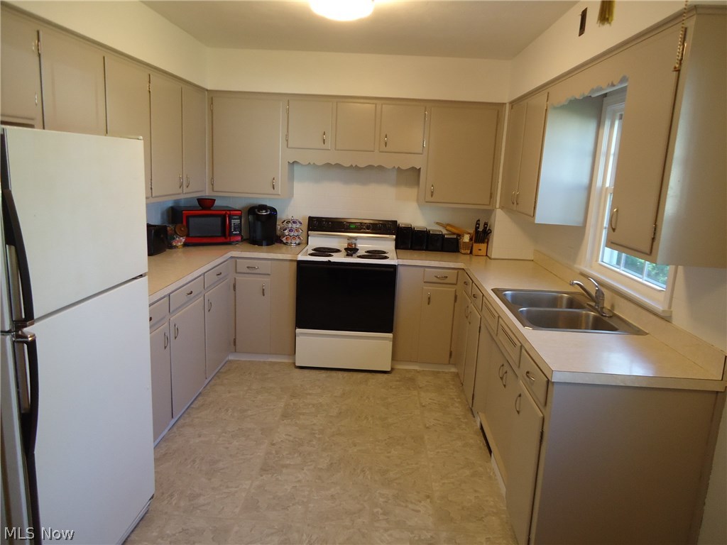 617 Dolton Road Akron, OH 44312 - Photo 9 of 26 Gallery Image 9