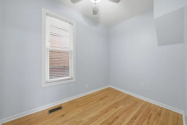 $1,400 | 2125 West 18th Place, Unit 5, Chicago, IL 60608