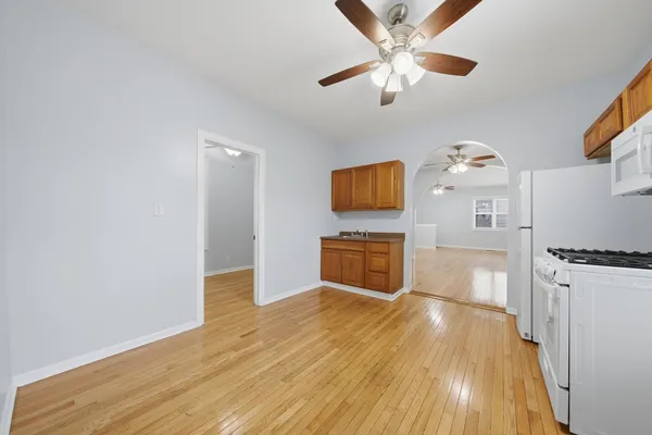 $1,400 | 2125 West 18th Place, Unit 5, Chicago, IL 60608